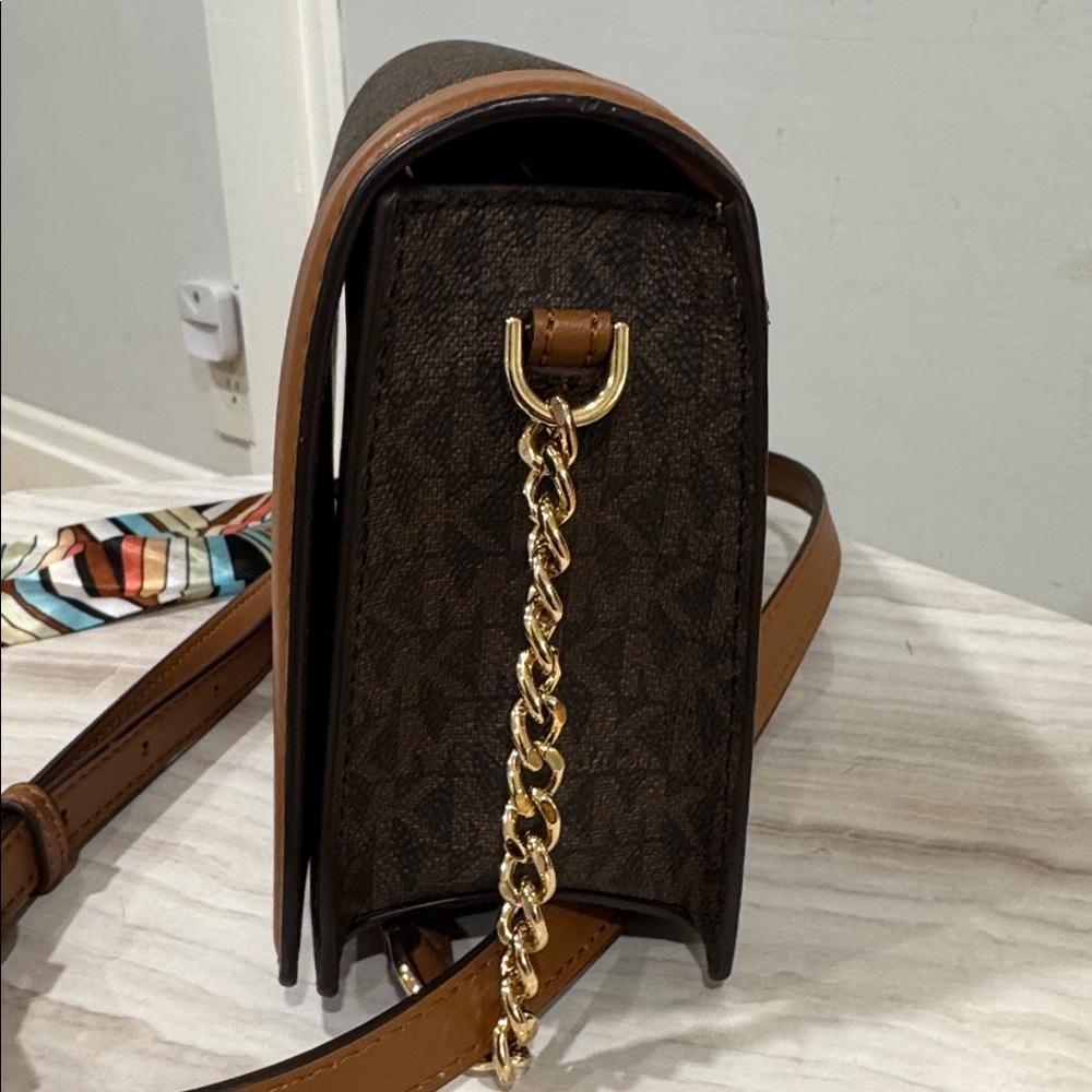 Michael Kors Jet Set Logo Brown and Tan Chain Crossbody NWT - Picture 6 of 17